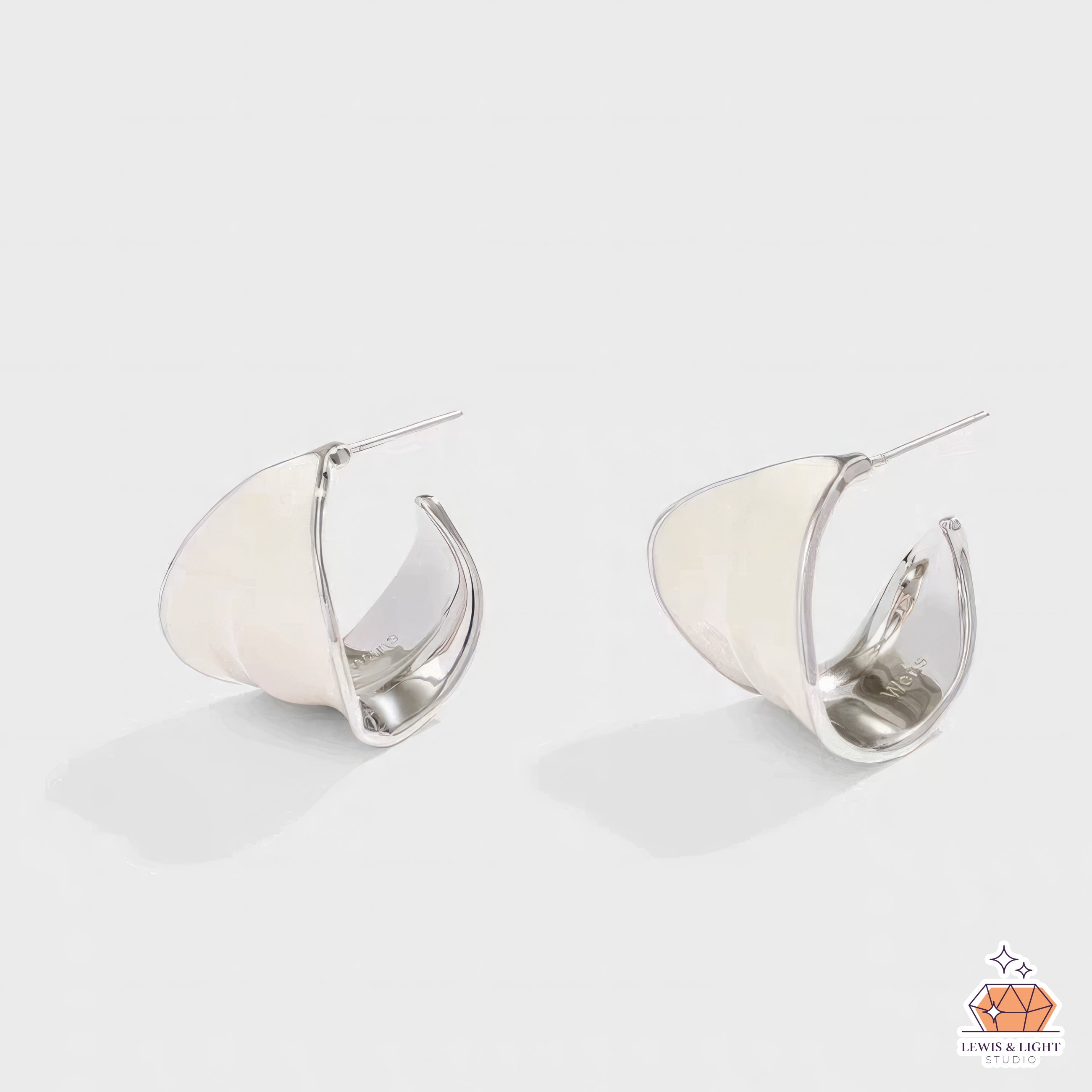 Rhode Emaille-Ohrring