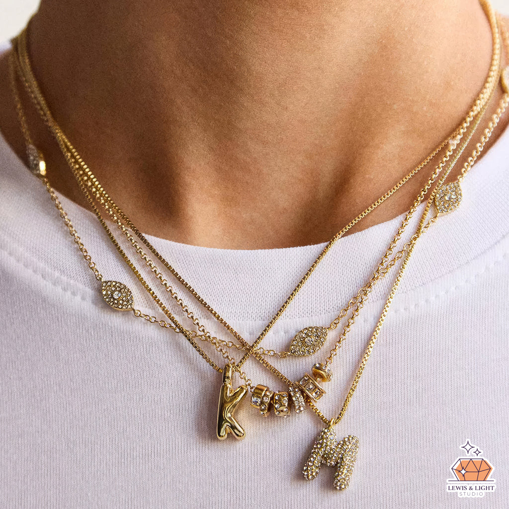 Collar con dije Renee de BaubleBar: latón con piedras de cristal de colores