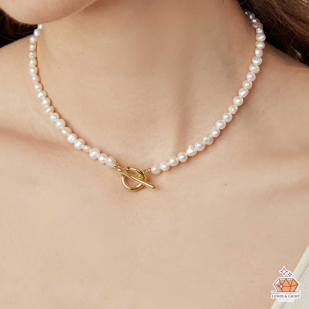 Abbott Lyon T-Bar Perlenkette – 18 Karat vergoldet mit Süßwasserperlen