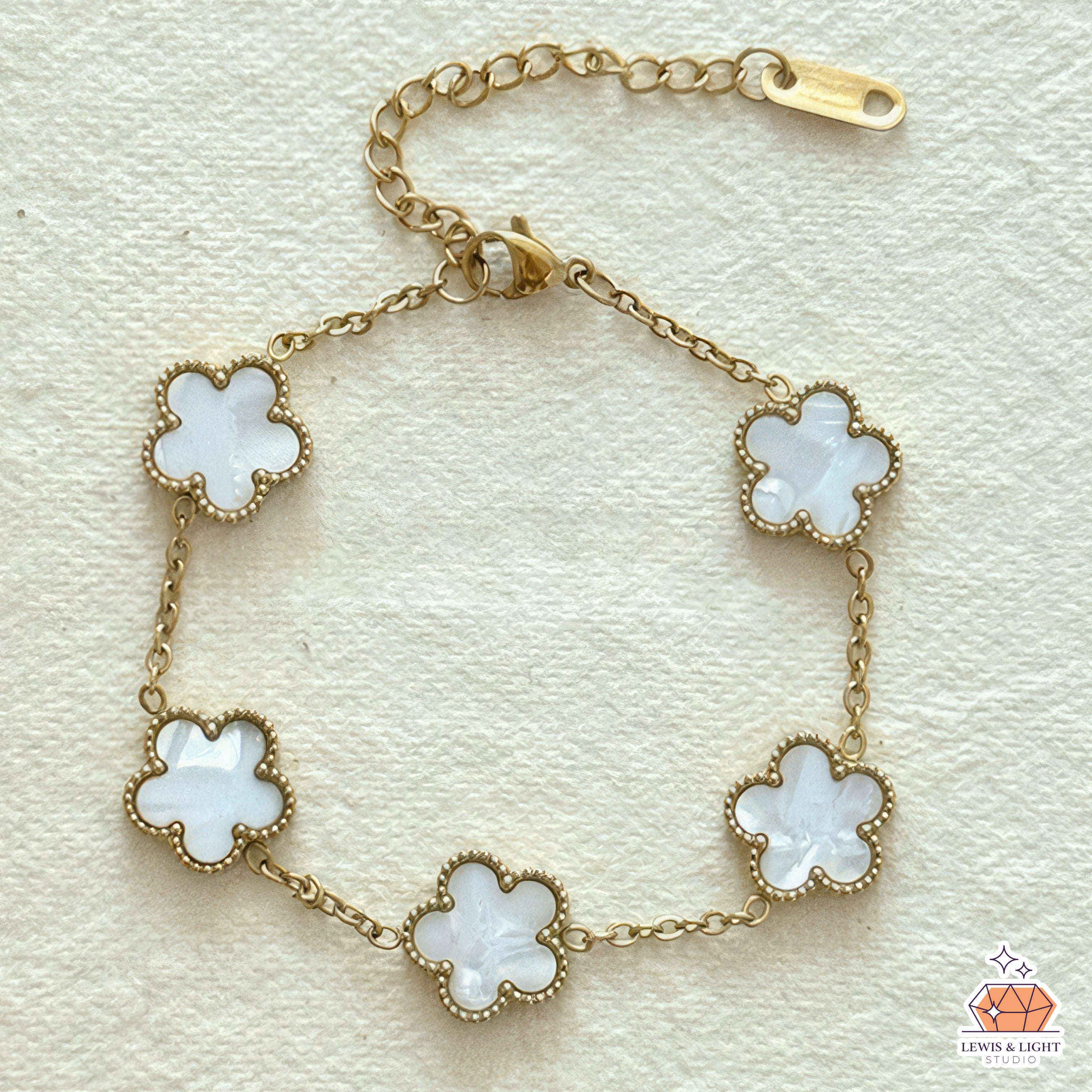 Vintage Clover Alhambra 5 Motive