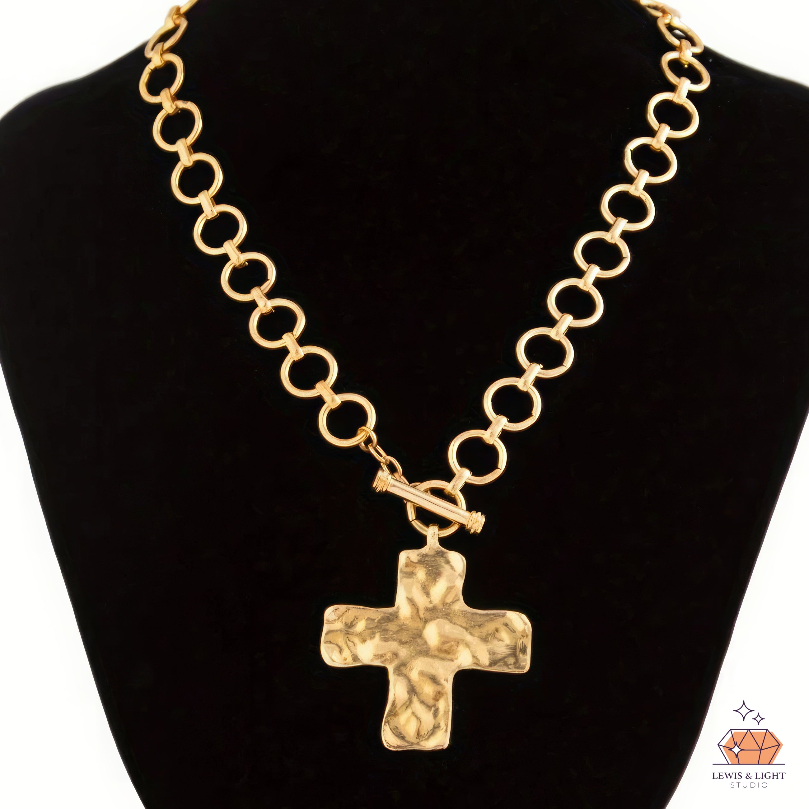 Chunky Hammered Cross Circular Chain