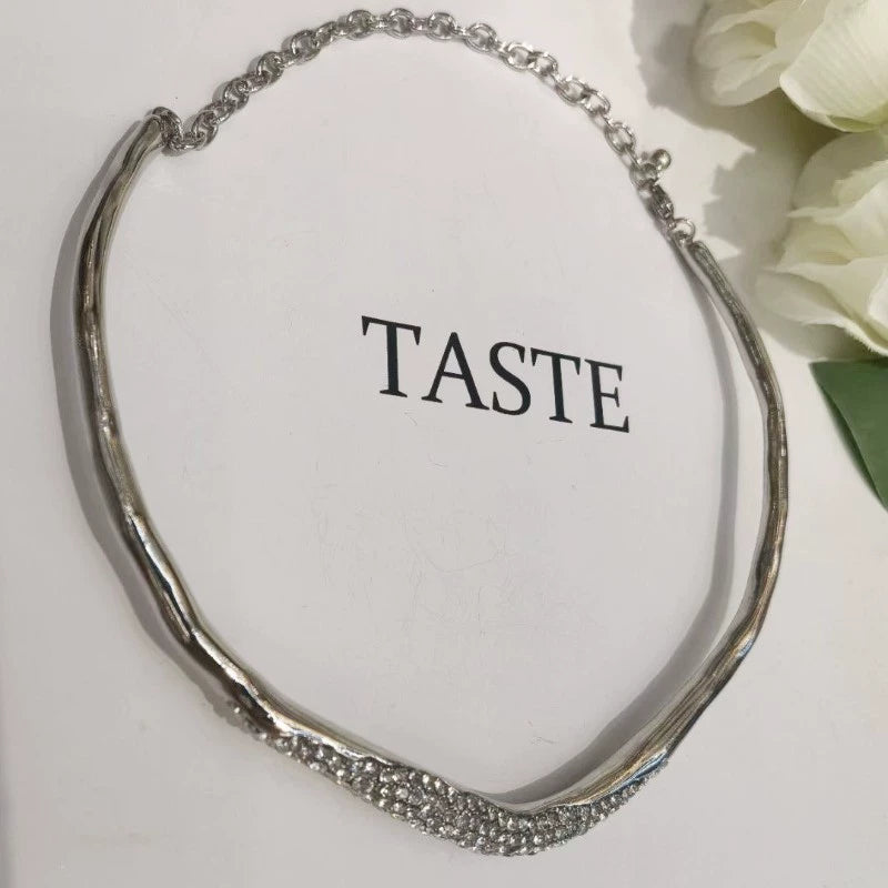 Solanales Skinny Crystal Collar Necklace – Tyla Inspired Alexis Bittar Style | Meta Gala Statement Jewelry