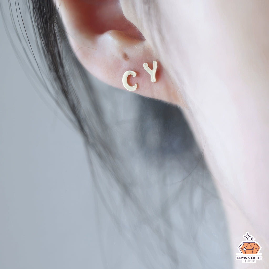 Pendientes personalizados con monograma inicial - Oro